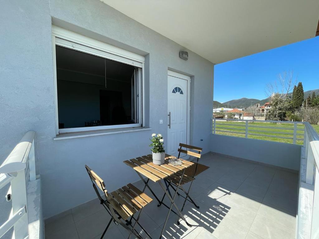 The Breeze & Sunlight Apartment Nea Vrasna Exterior foto